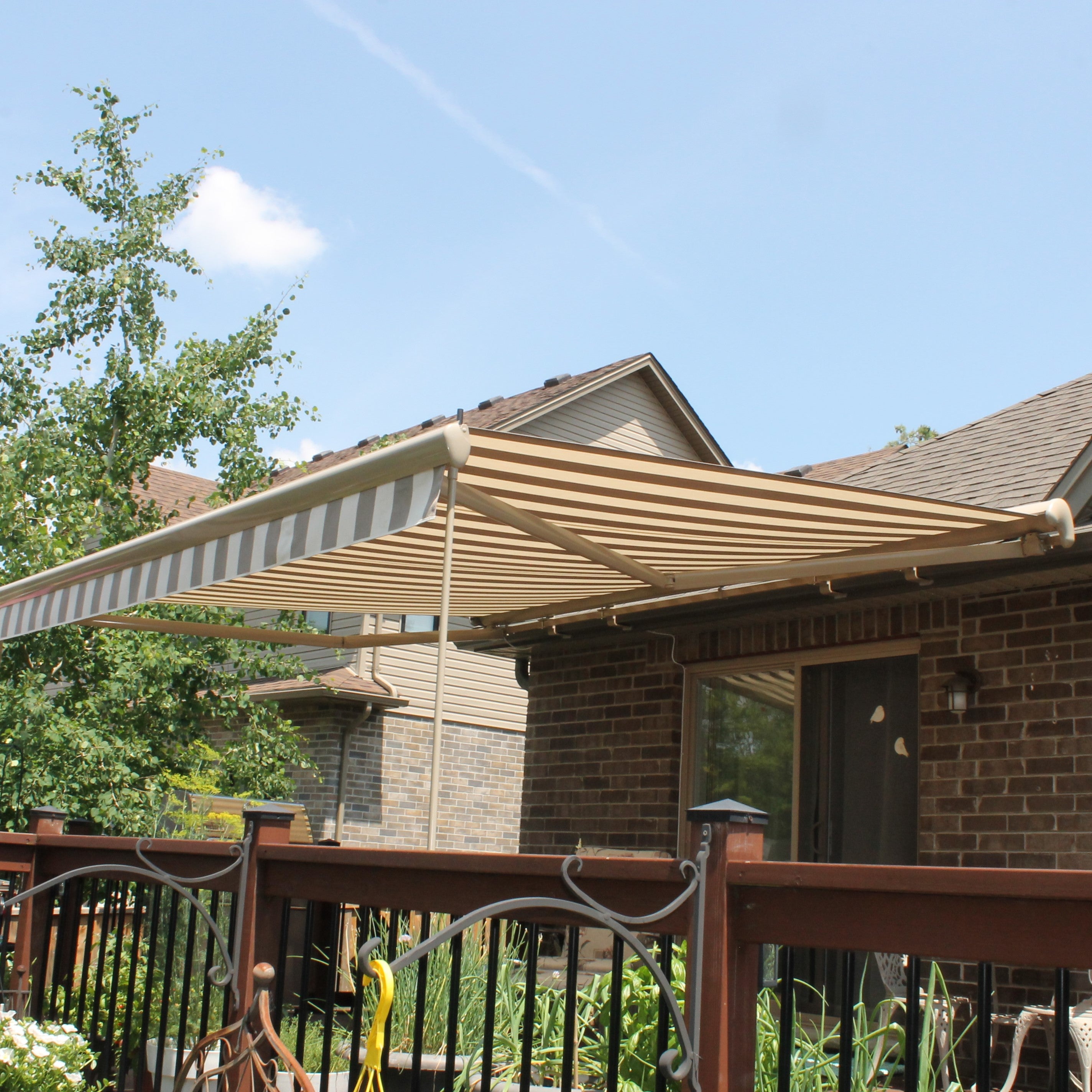 Lumina LED Semi Cassette Awning